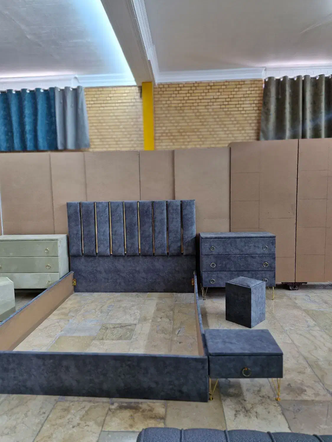 فقط برای یک هفته تخفیف فوق العاده سرویس خواب *تخت|تخت و سرویس خواب|شیراز, شهرک صنعتی شیراز|دیوار