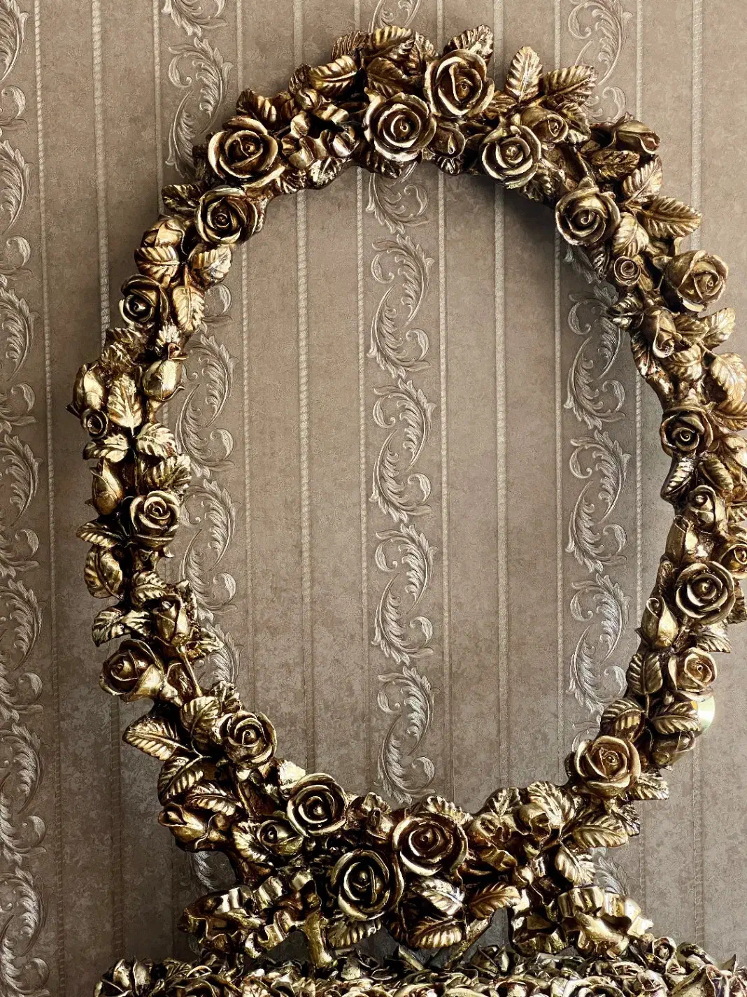 ست میز و گلدان طلایی|بوفه، ویترین، کنسول|اصفهان, شفق|دیوار