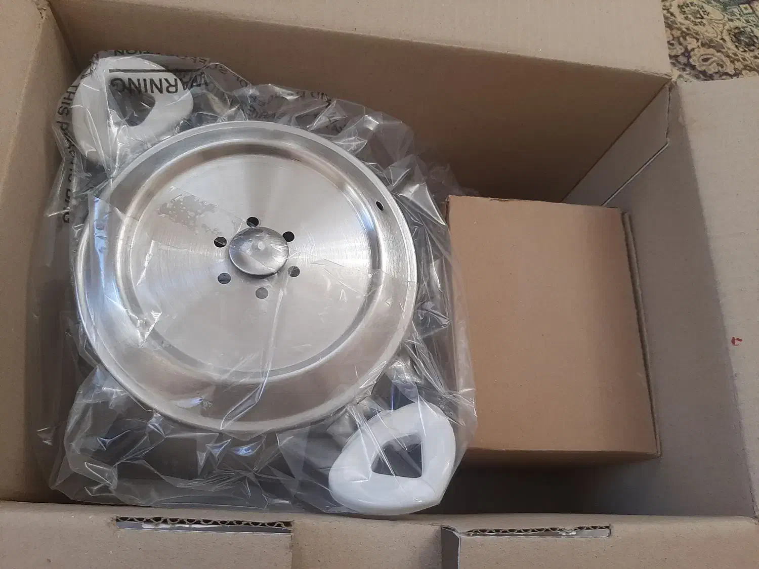 کتری قوری نو|قوری، کتری، قهوهساز دستی|هشتگرد, گلسار|دیوار