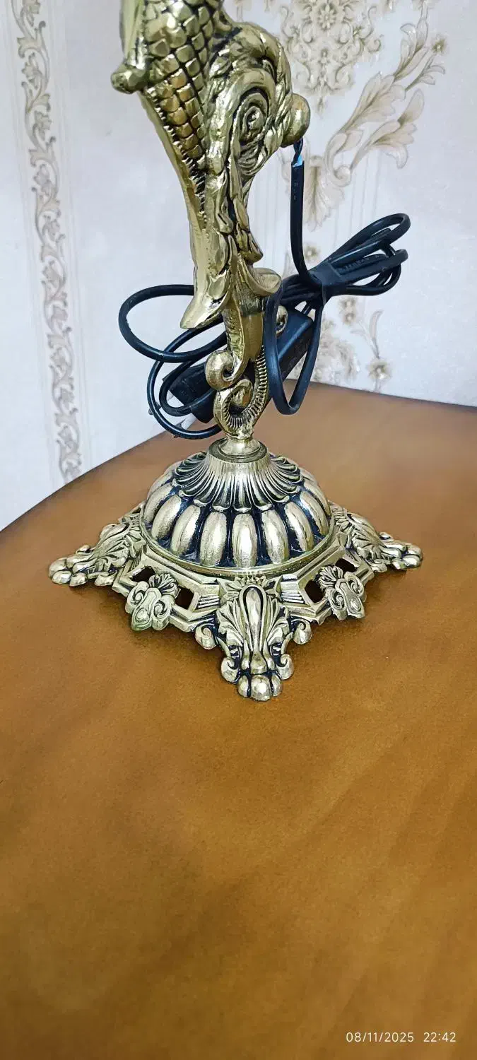 شمعدان یا آباژور برنزی فرشته (توضیحات بخونید)|چراغ خواب و آباژور|تهران, خاک سفید|دیوار