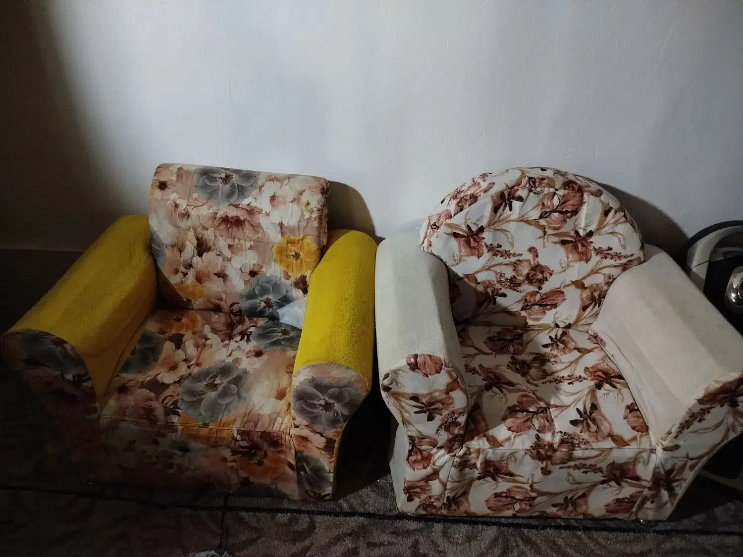 دو عددمبل بچگونه حراج کردم|مبلمان خانگی و میز عسلی|قزوین, |دیوار