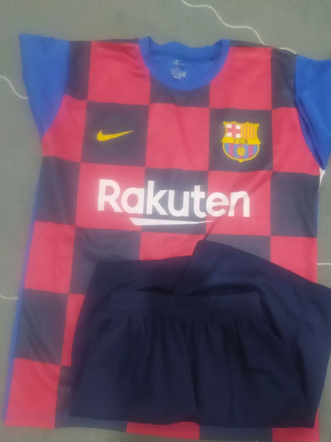 لباس ورزشی نو سایز ایکس لارج|تجهیزات ورزشی|تربت جام, میان جام|دیوار