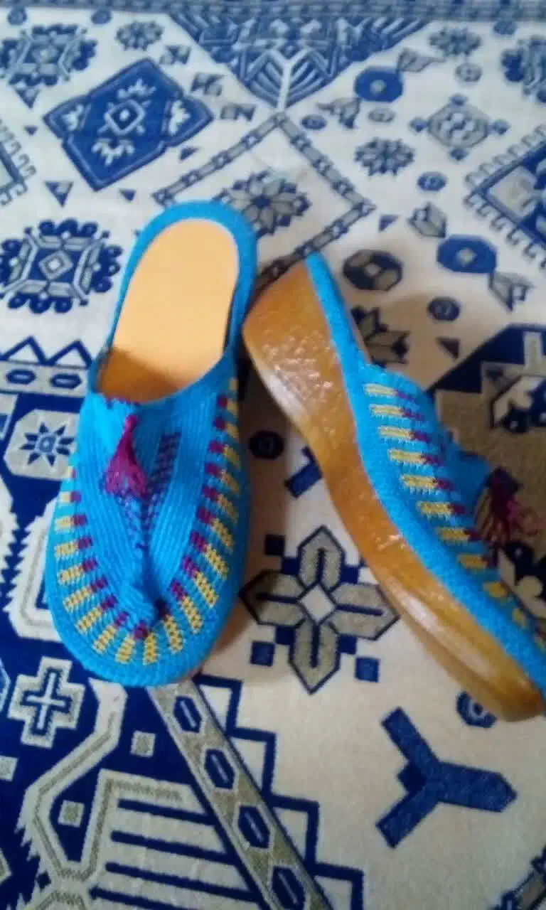 صندل دستبافت کار سنندج سایز ۳۷ و۳۸|کیف، کفش، کمربند|شریف‌آباد, |دیوار