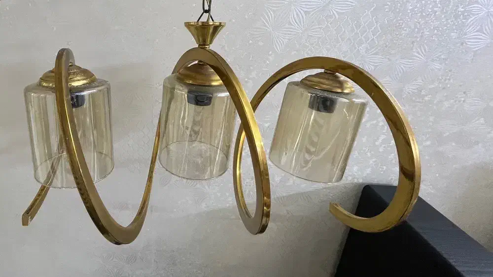 لوستر|لوستر و چراغ آویز|اسلام‌شهر, شهرک قائمیه|دیوار