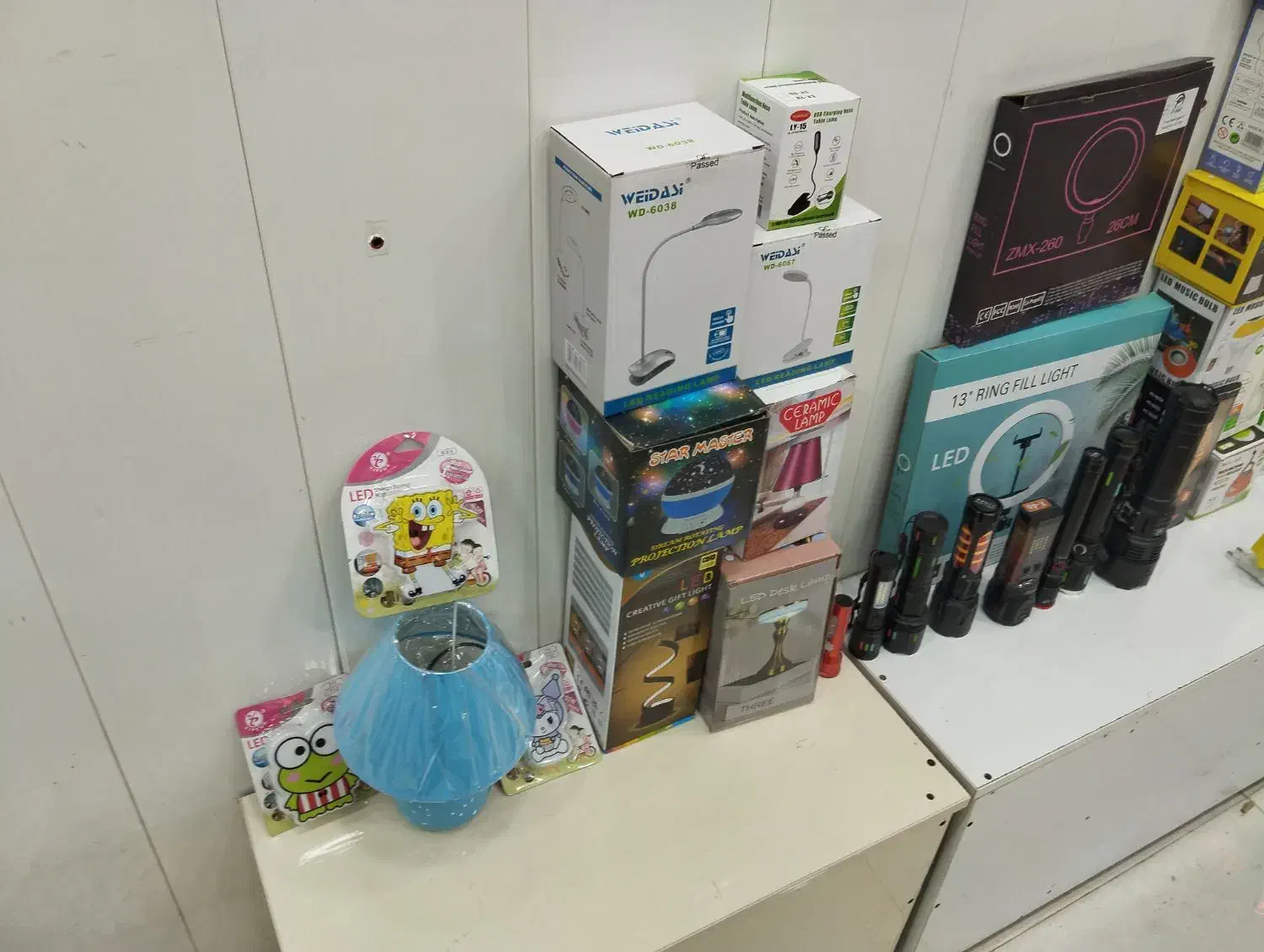 چراغ و LED روشنایی و محافظ و سه راهی برق|ریسه و چراغ تزئینی|خرمآباد, |دیوار