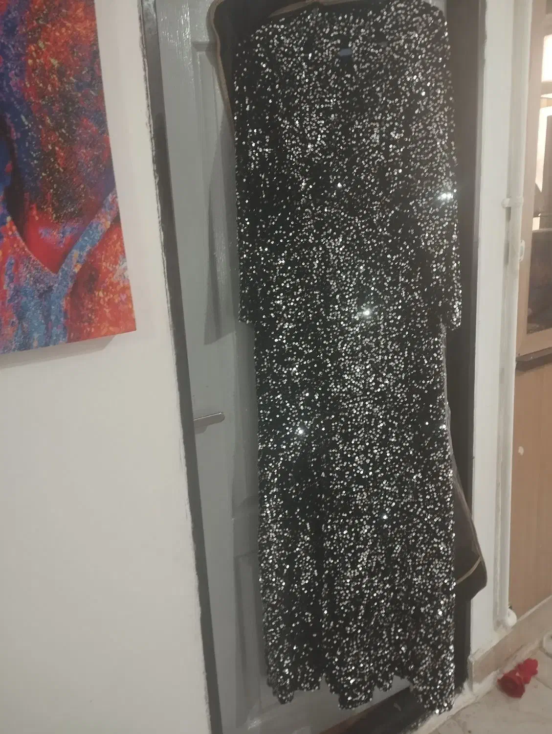 لباس مجلسی|لباس|قدس, شهرقدس|دیوار