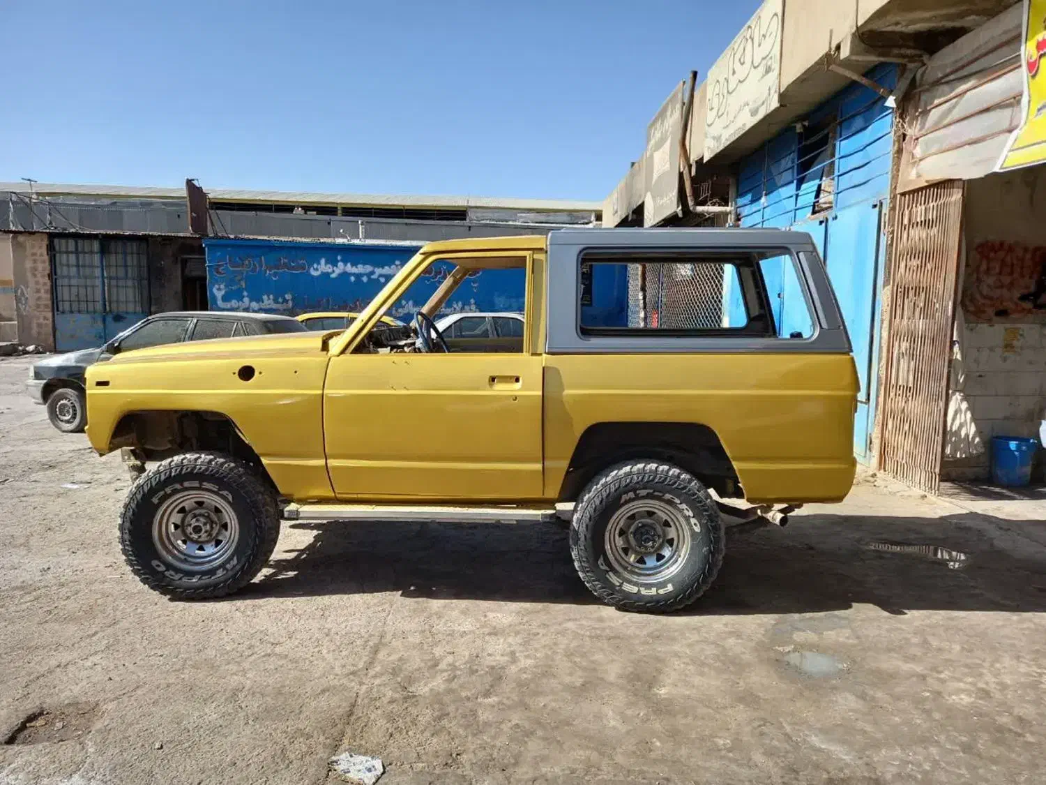 نقاشی ماشین با بیش از 30 سال سابقه کار|خدمات موتور و ماشین|کرمان, |دیوار