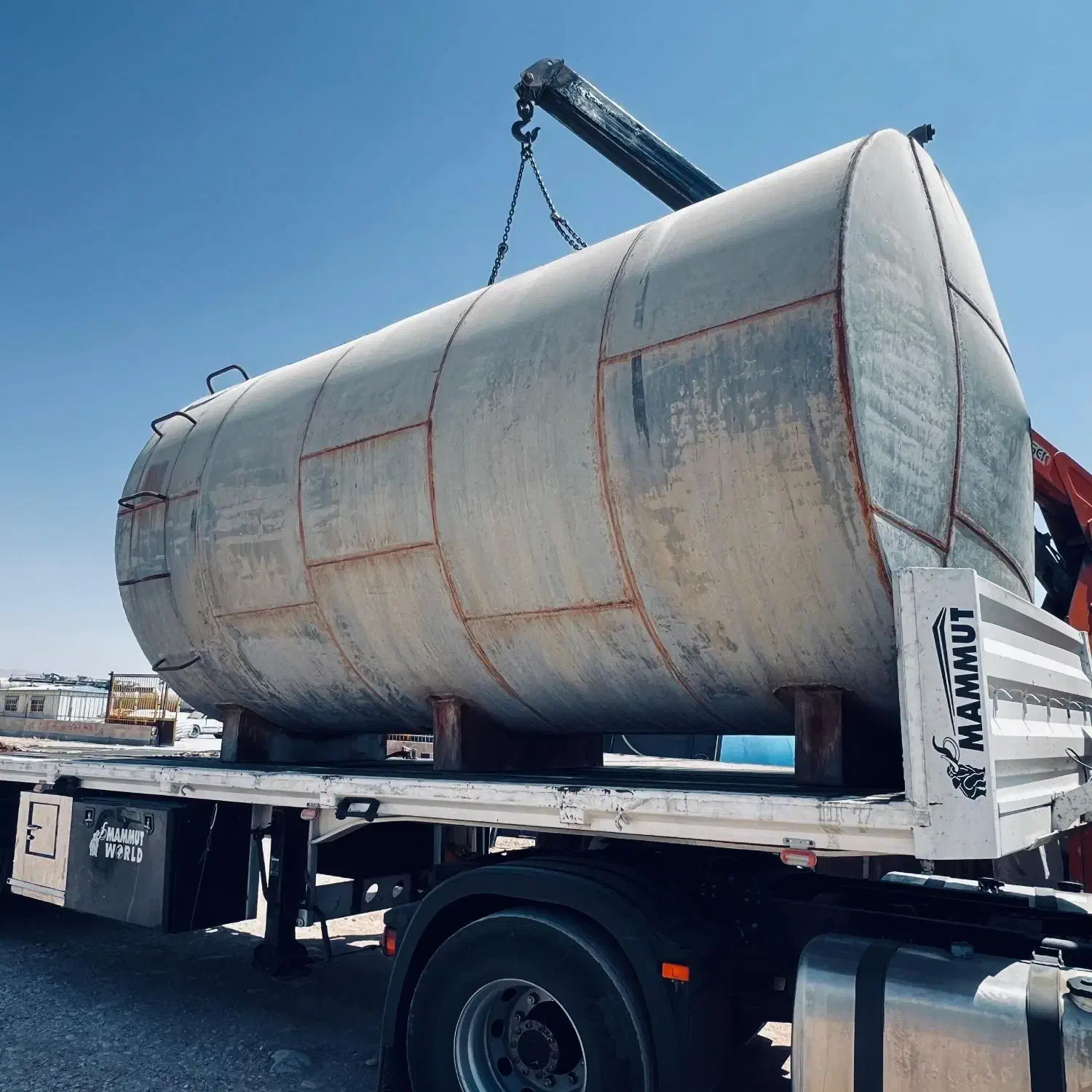 مخزن.  منبع آب. تانکر آهنی وپلاستیکی|عمده‌فروشی|شیراز, علی آباد|دیوار