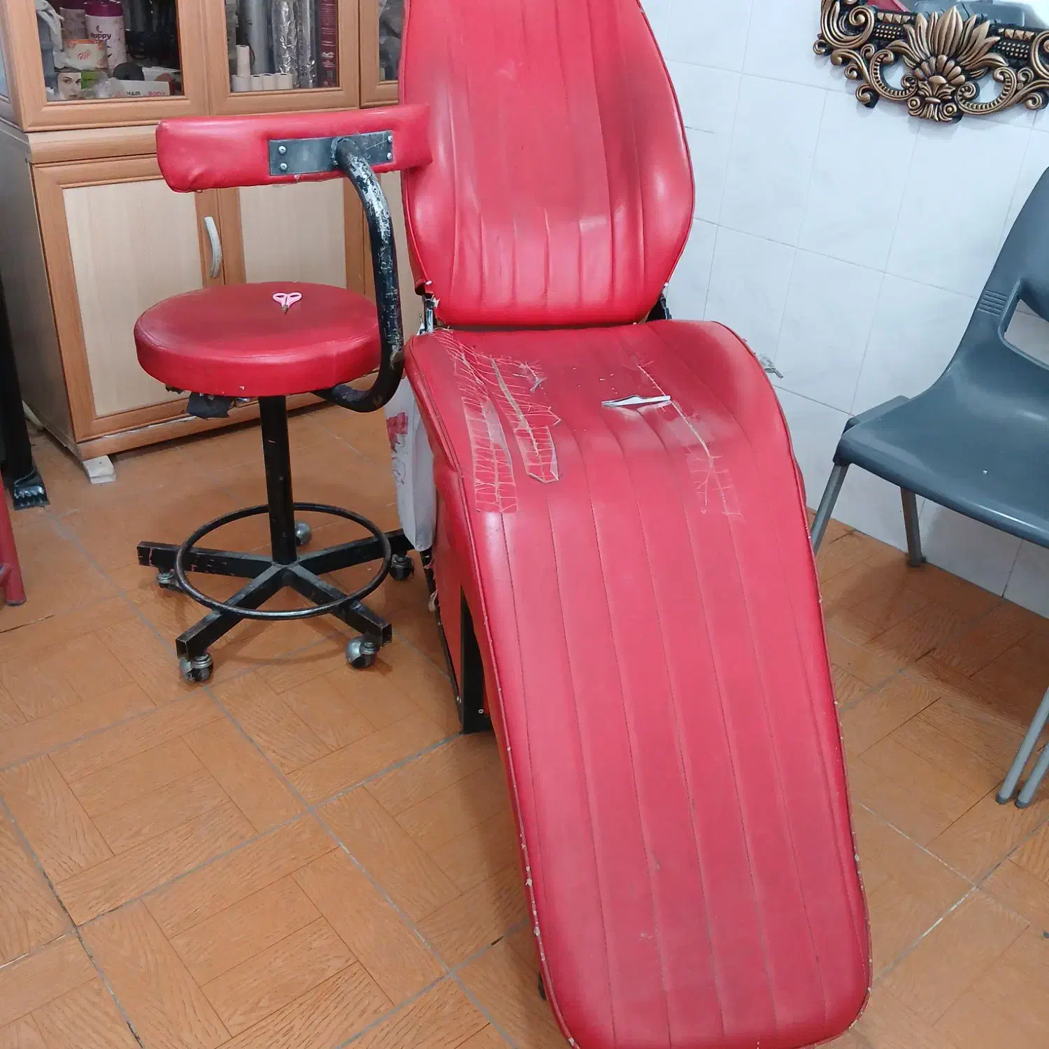 صندل‌اصلاح|صندلی و نیمکت|اهر, |دیوار