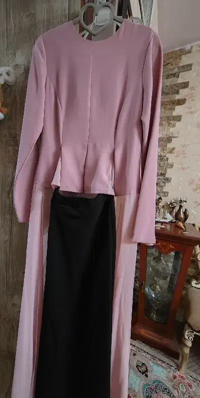 پیراهن|لباس|پیشوا, |دیوار