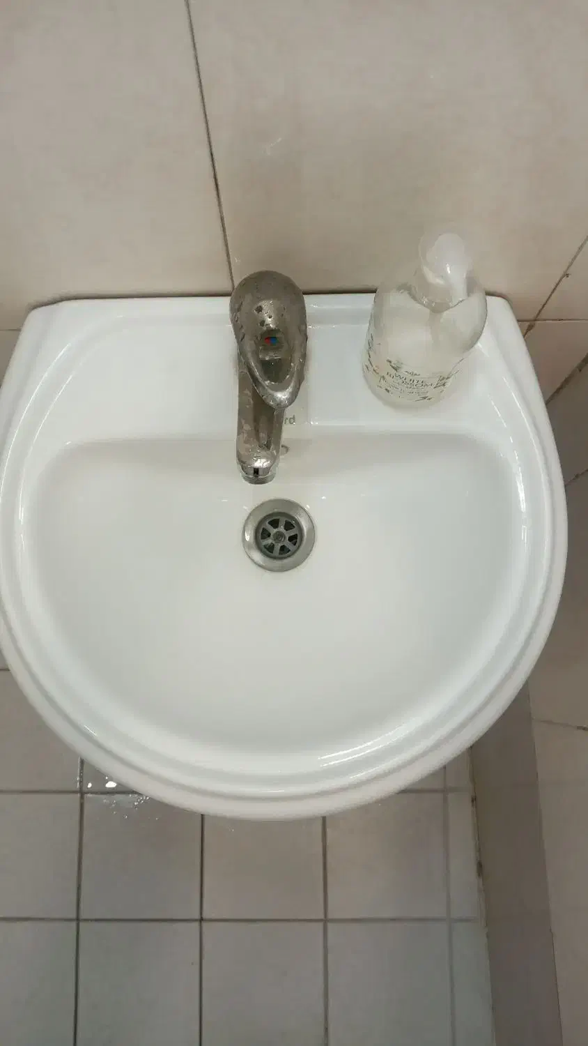 روشویی سرامیکی و شیر آب سالم|مصالح و تجهیزات ساختمان|تهران, امام زاده حسن|دیوار