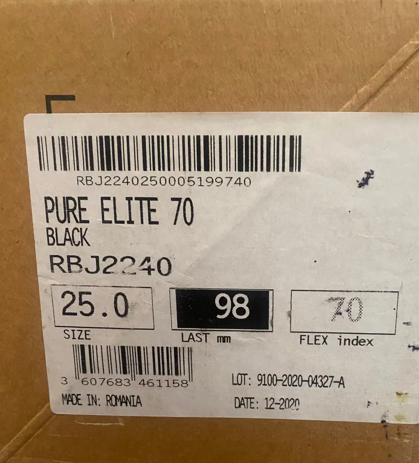 بوت اسکی آلپاین|ورزش‌های زمستانی|شیراز, میرزاکوچک خان|دیوار