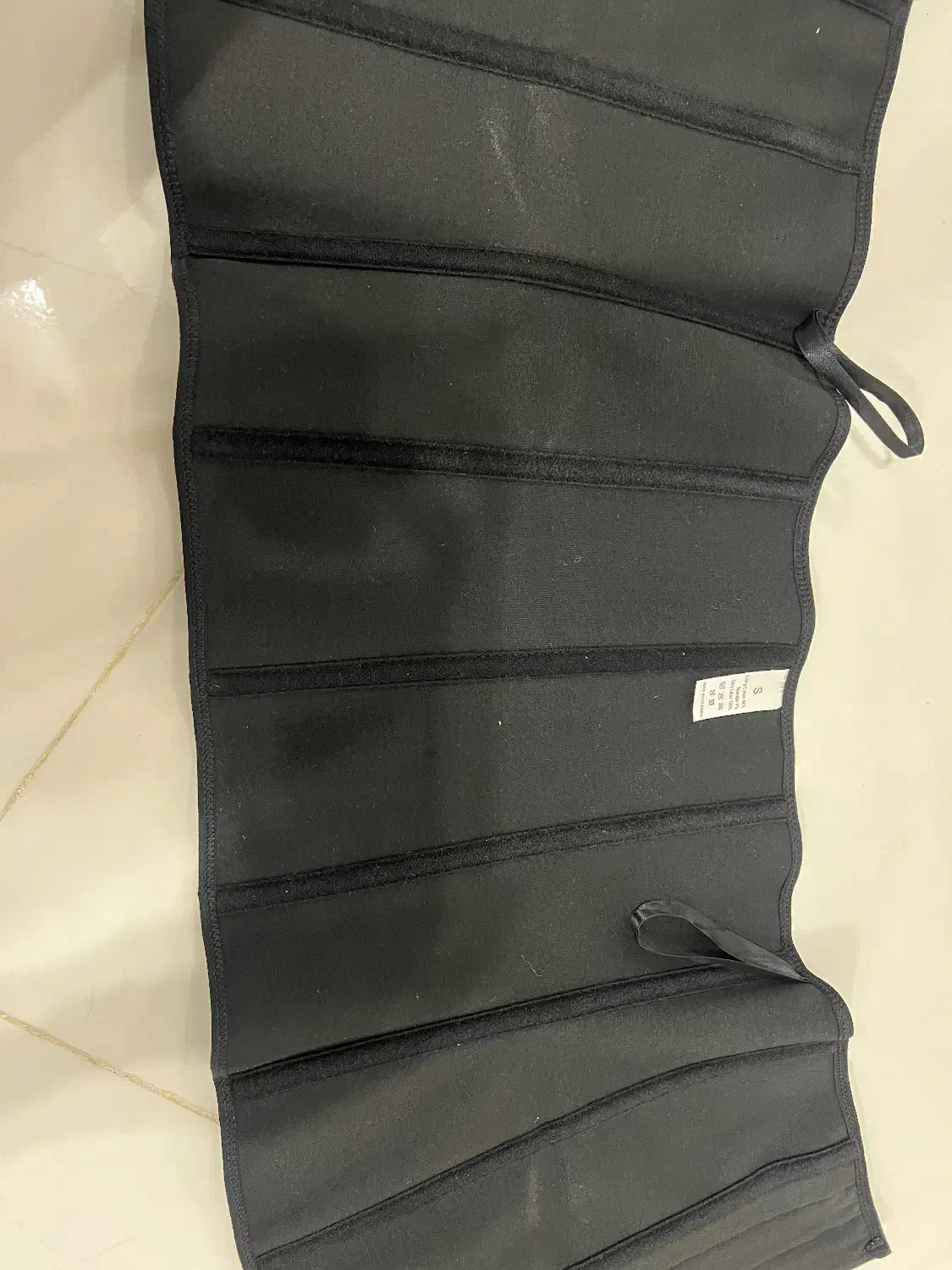 کن ساعت شنی|لباس|بابل, |دیوار