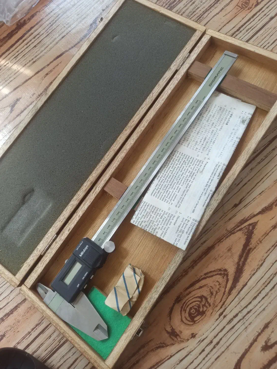 کولیس|ابزارآلات|ورزنه, |دیوار