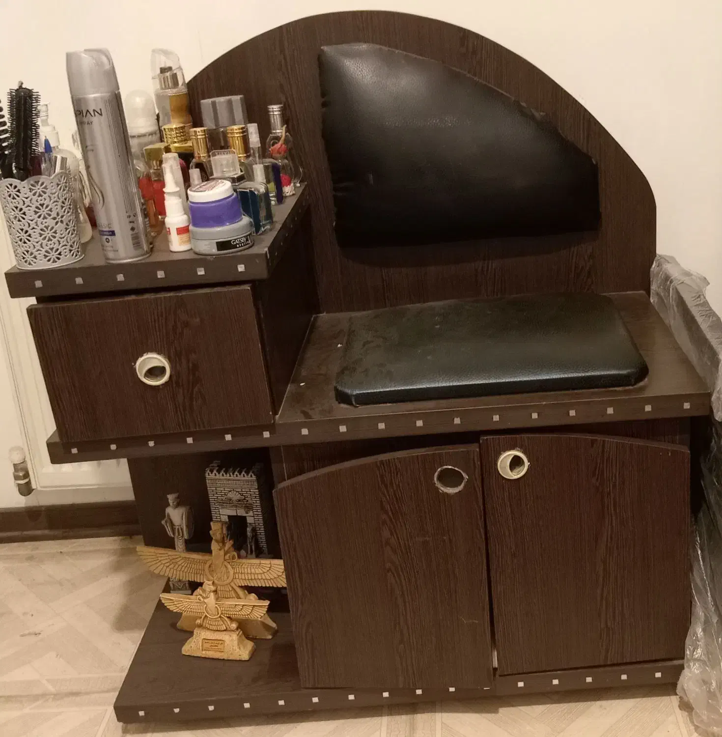 میز تلفن|میز تلفن|شیراز, شهرک نیروی انتظامی|دیوار