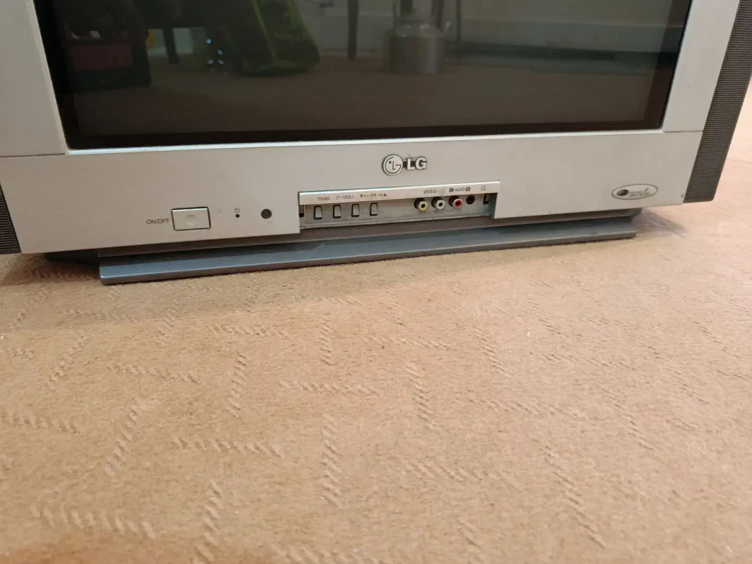 تلویزیون 21 اینچ LG|تلویزیون و پروژکتور|خوی, |دیوار