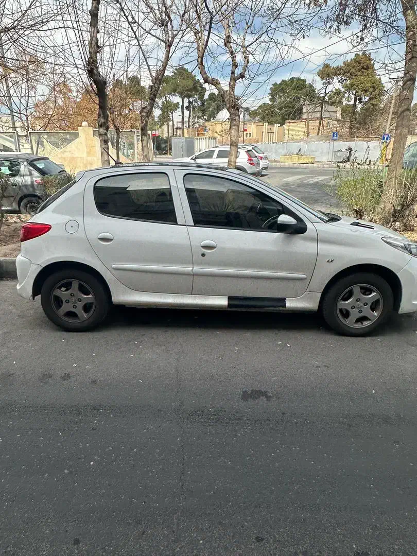 پژو۲۰۷ پاناروما مدل اخرای ۱۴۰۱ دنده ای|خودرو سواری و وانت|ری, اقدسیه|دیوار