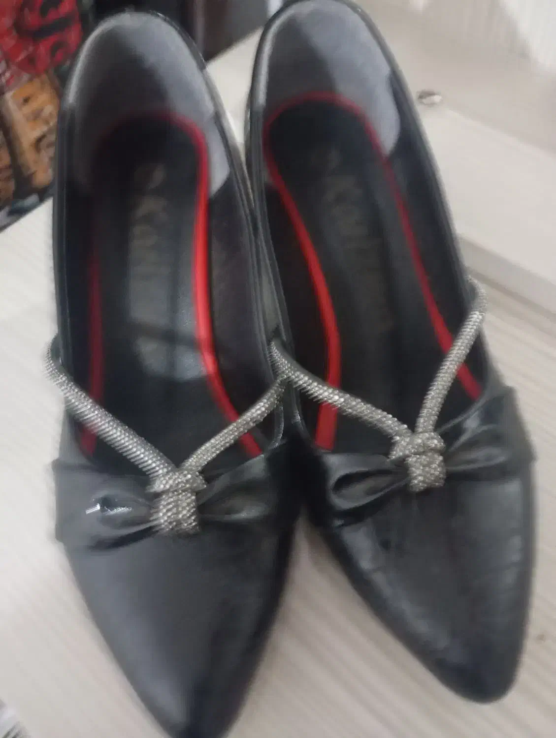 کفش نو|کیف، کفش، کمربند|جوانرود, |دیوار