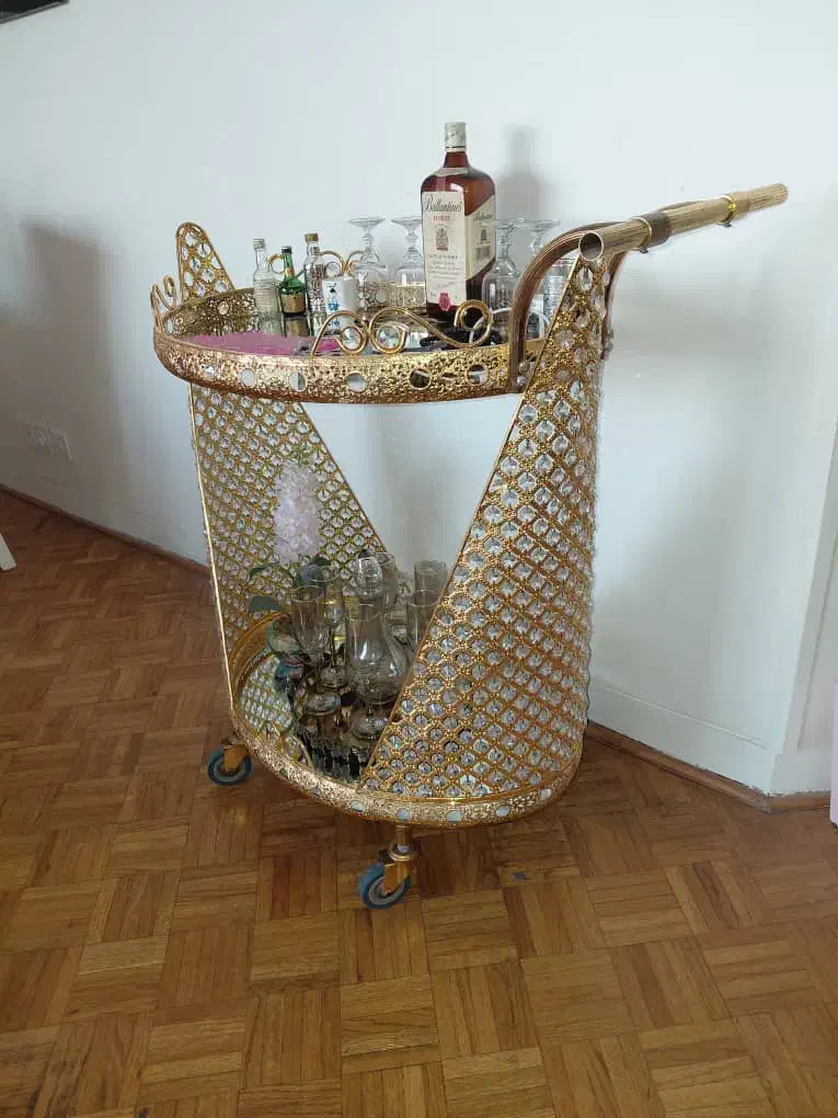 میز بار بسیار زیبا|صنایع دستی و سایر لوازم تزئینی|تهران, شهرآرا|دیوار