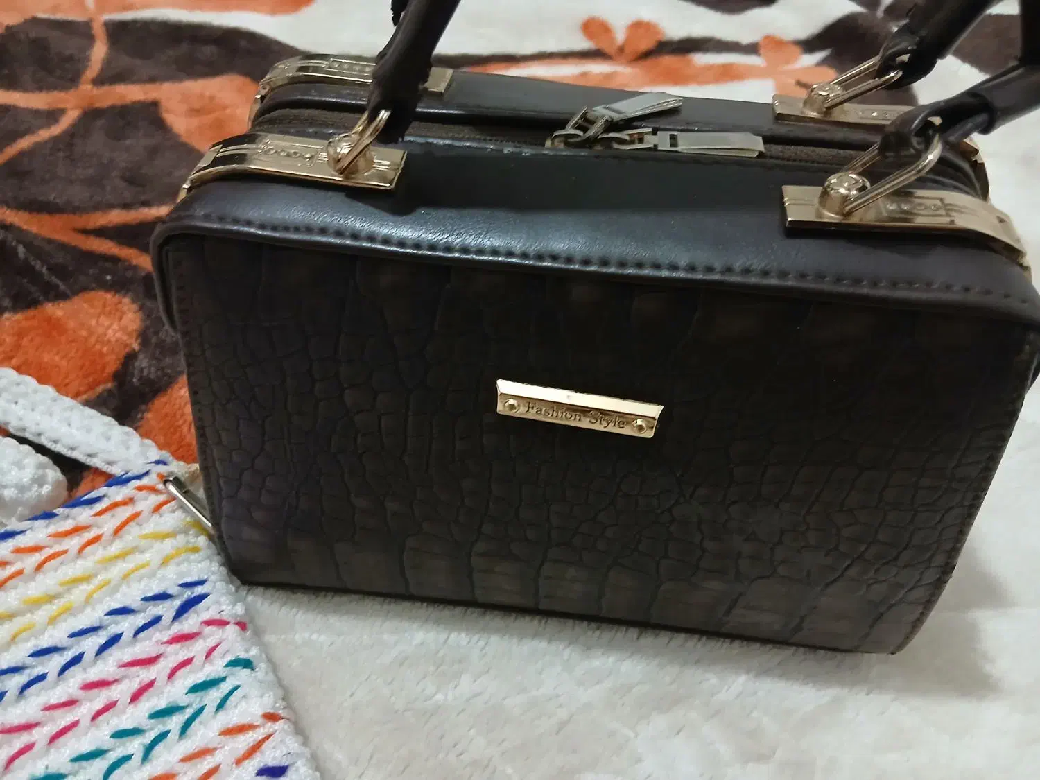 تعدادی کیف و کفش نو و در حد نو|کیف، کفش، کمربند|شیراز, لاله|دیوار