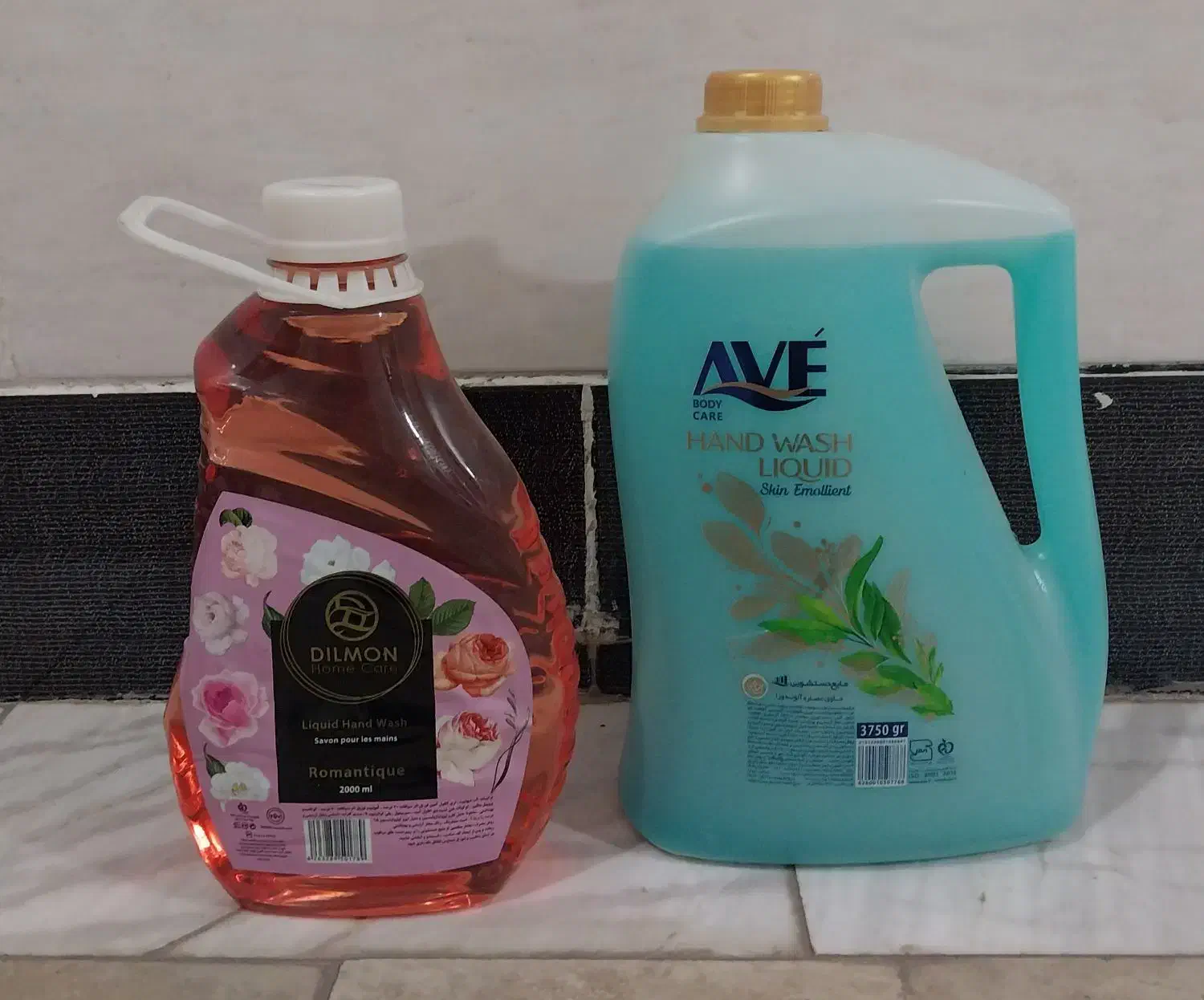 مایع دستشویی و ظرف شویی|مواد شوینده و دستمال کاغذی|سمنان, |دیوار