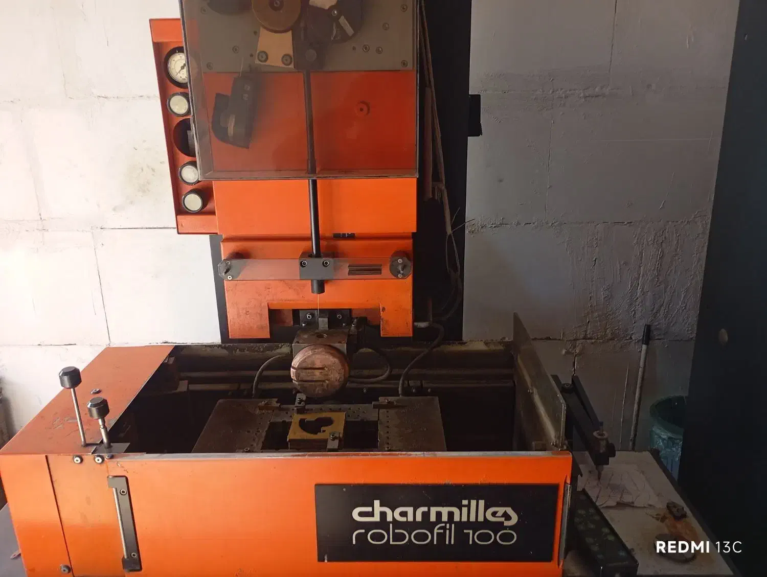 دستگاه وایر کاتcharmilles|ماشینآلات صنعتی|فردیس, منظریه|دیوار