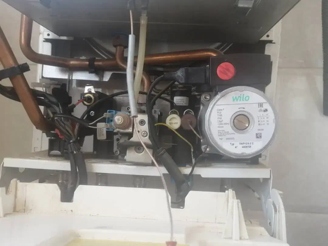 تعمیرات تخصصی انواع پکیج + سرویس رادیاتور و پکیج|خدمات پیشه و مهارت|شاهینشهر, خانه کارگر|دیوار