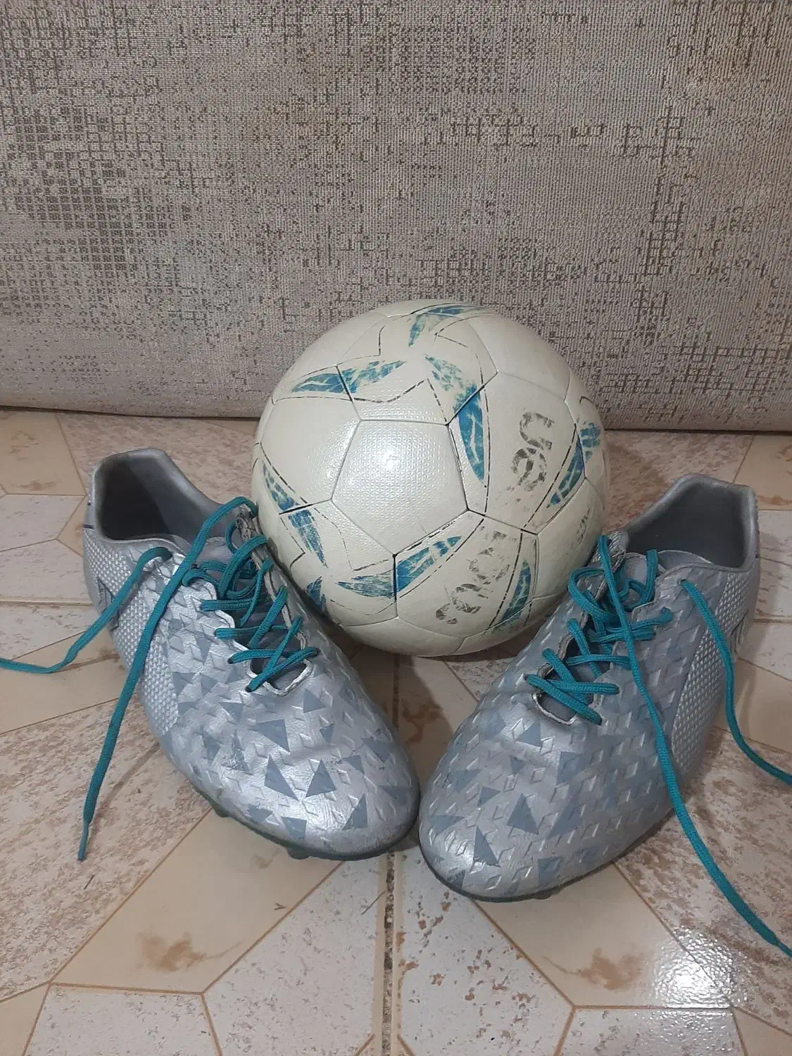 استوک فوتبال و توپ فوتبال|کیف، کفش، کمربند|ساوه, |دیوار