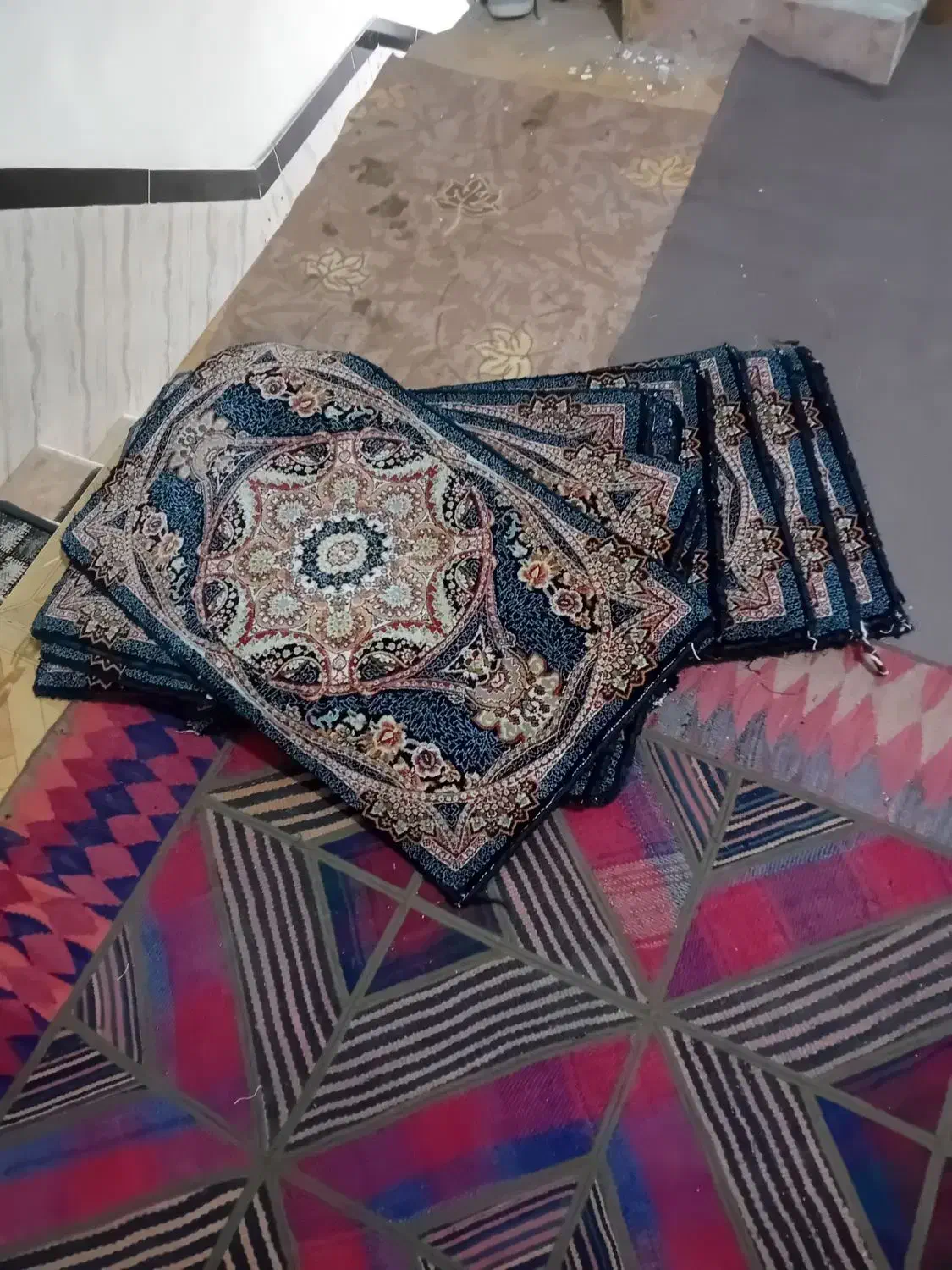 روپشتی|پشتی|سنندج, |دیوار