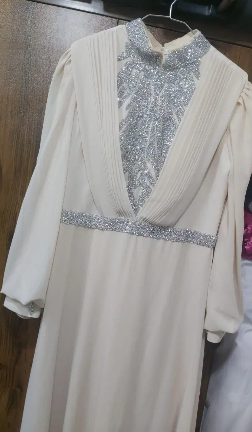 لباس عروسی  برای جشن|لباس|بهارستان, |دیوار