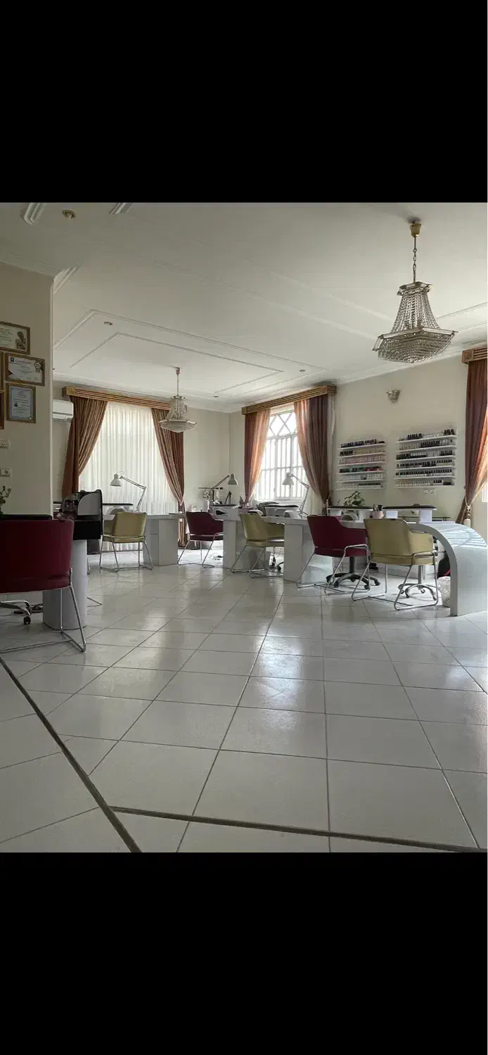 فرصتی بینظیر برای ناخنکاران حرفه ای و با استعداد|استخدام درمانی، زیبایی، بهداشتی|یزد, |دیوار