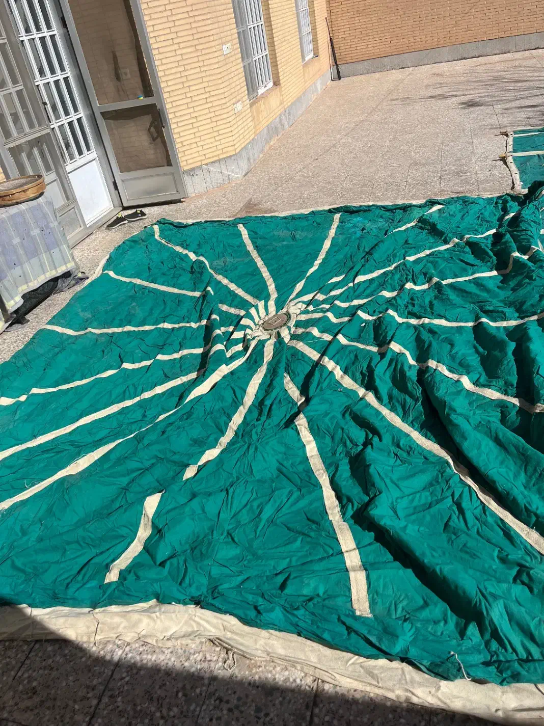 چادر خیمه ای بزرگ با تمام میله ها وسایلش|کوهنوردی و کمپینگ|رفسنجان, |دیوار