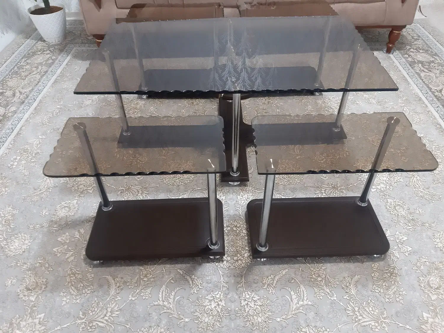 جلو مبلی ، شیک و بدون زدگی .|مبلمان خانگی و میز عسلی|ایوان, |دیوار