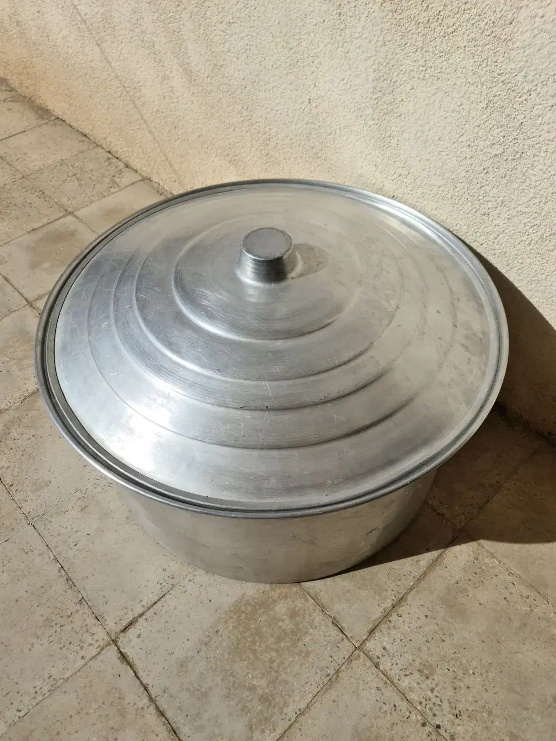 قابلمه رویی بزرگ قدیمی سنگین|ظروف پختوپز|قزوین, |دیوار