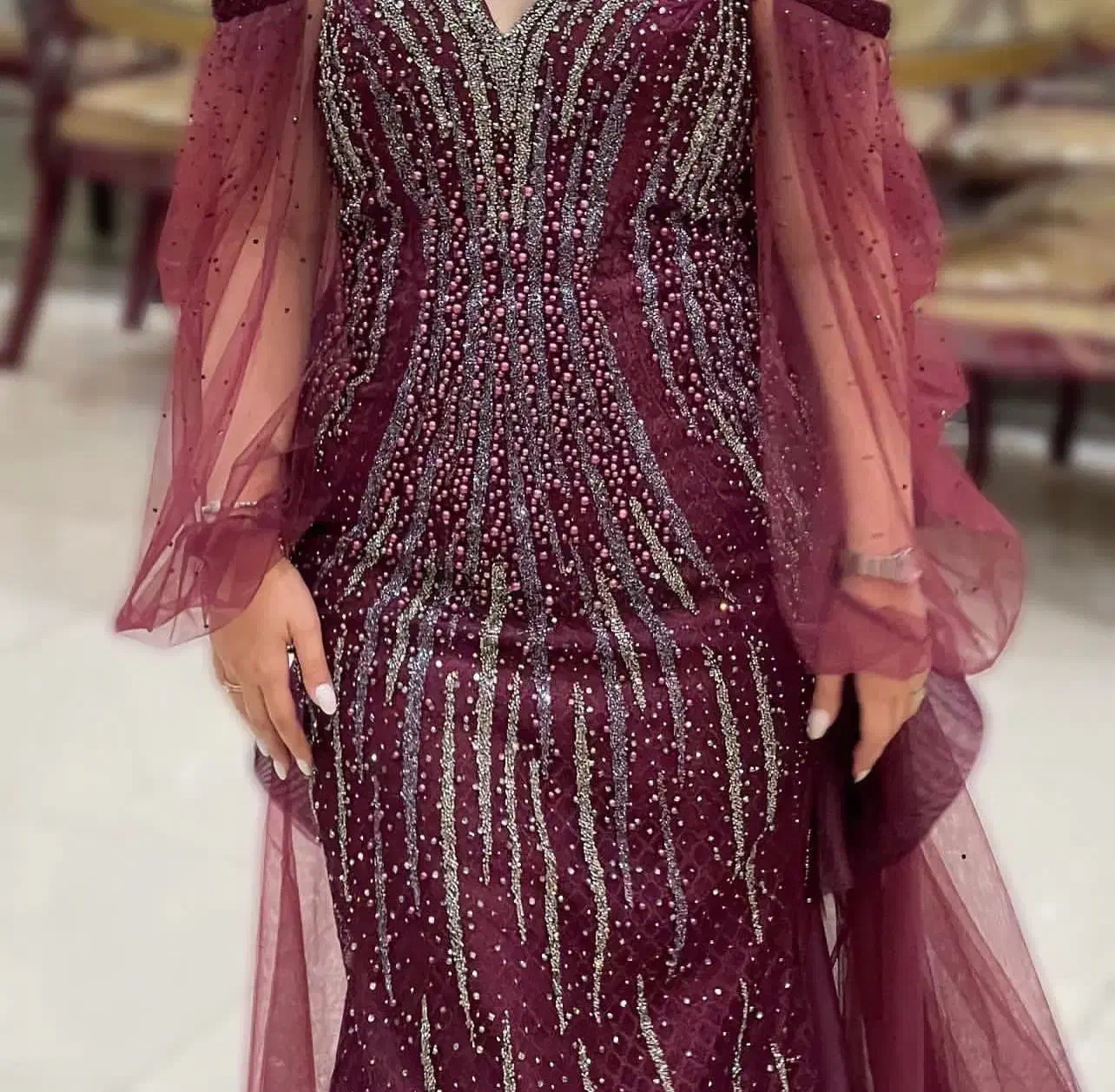 لباس مجلسی|لباس|ری, علایین|دیوار