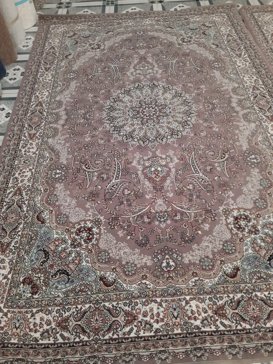 دو عدد فرش گردویی ۷۰۰شانه اصل|فرش|مریوان, |دیوار