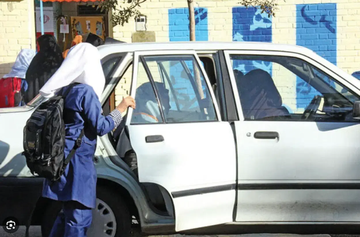نیازمند راننده خانم سرویس مدارس سرویس مدرسه|استخدام حمل و نقل|شیراز, آزادگان|دیوار