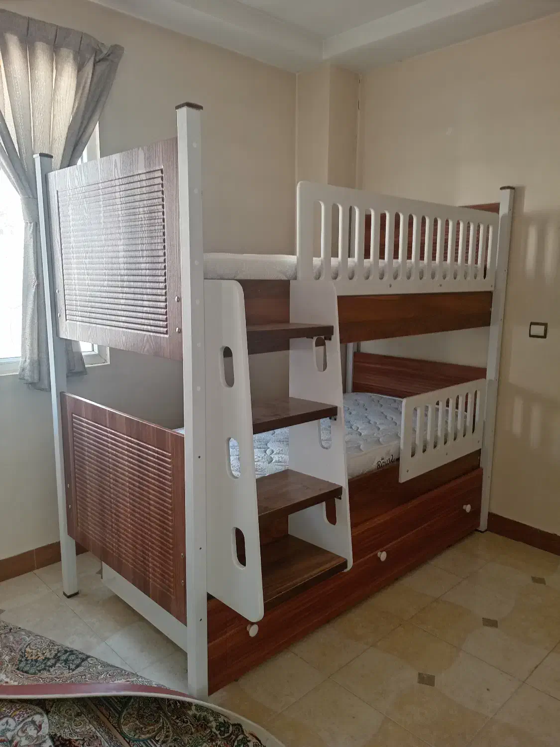 تختهای دو‌طبقه و تخت میهمان تمام ممبران پرفیلی|تخت و سرویس خواب|پردیس, سیاه سنگ|دیوار