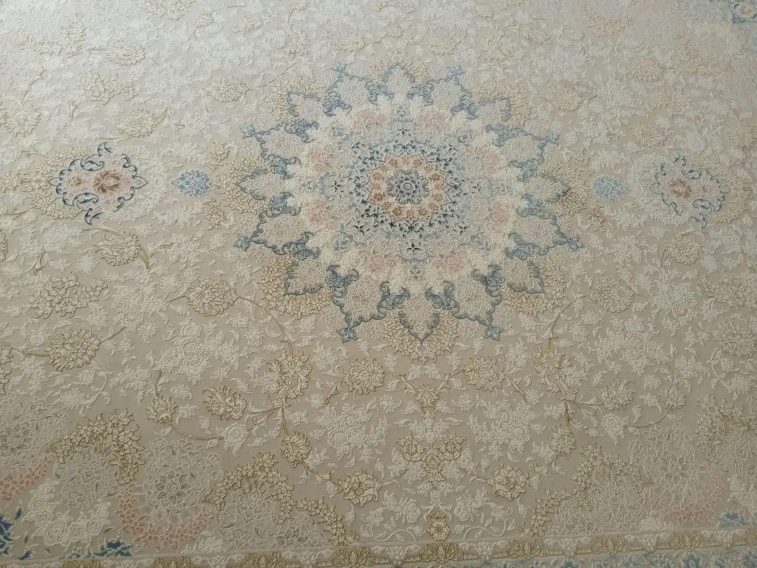 فرش ۱۲۰۰ شانه|فرش|برخوار, |دیوار