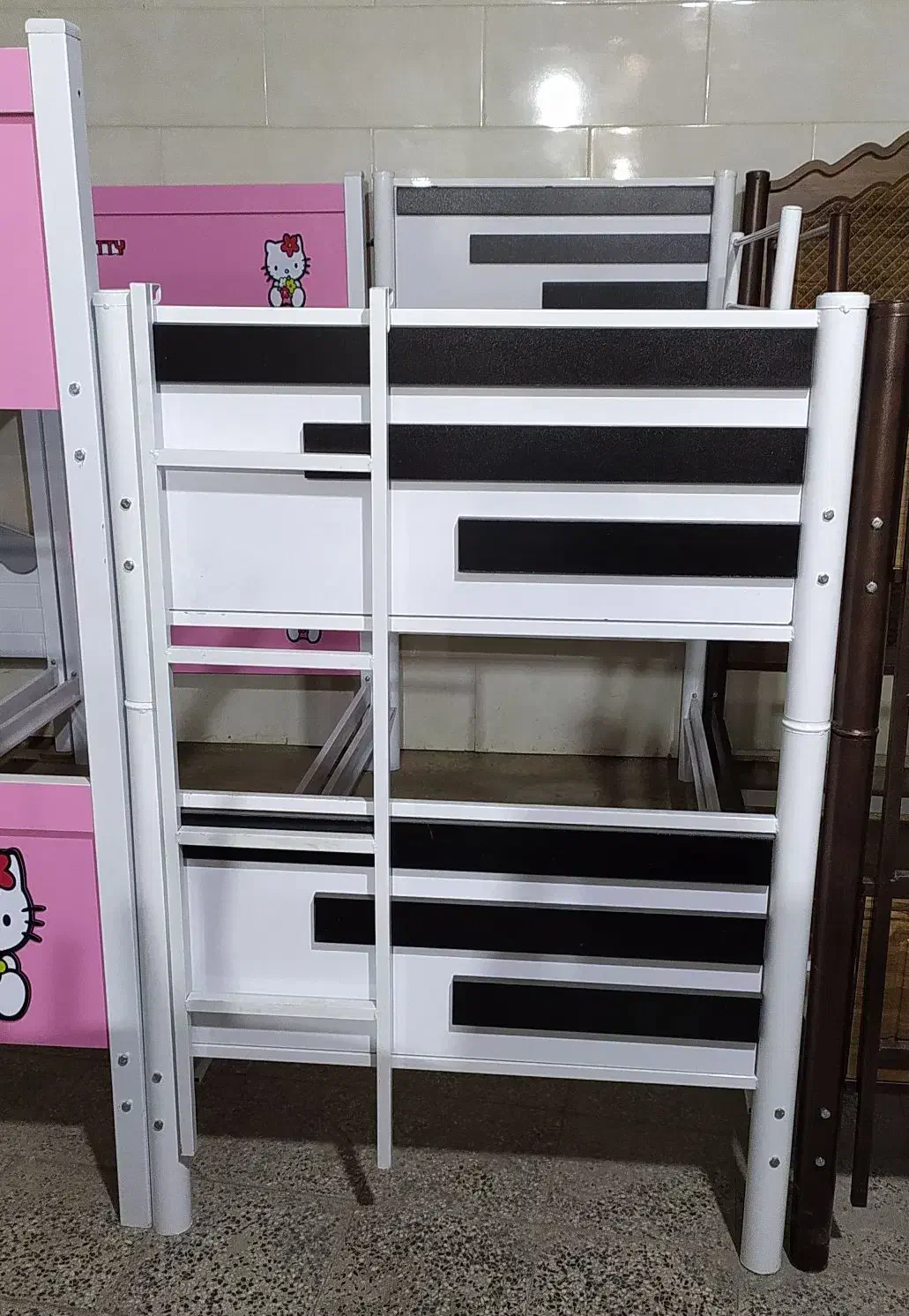 تخت خواب دوطبقه  دو رنگ|تخت و سرویس خواب|اصفهان, هفتون|دیوار