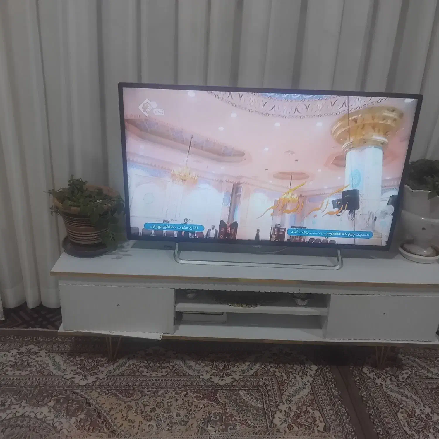 تلویزیون سونیا 43 دیجیتال سر خود|تلویزیون و پروژکتور|قائن, |دیوار