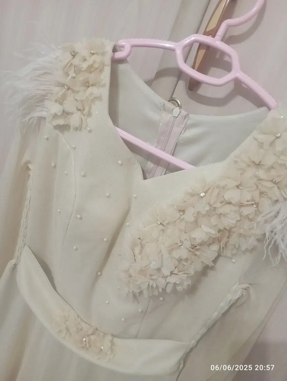 لباس فروشی|لباس|فردوس (خراسان), |دیوار