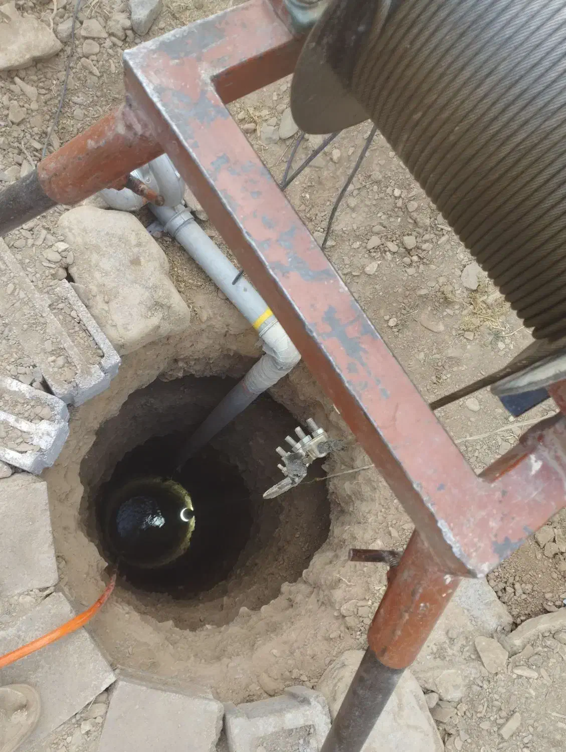 چاه کن مغنی|خدمات پیشه و مهارت|چناران, |دیوار