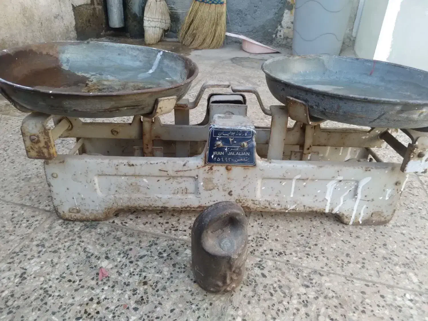 ترازو سنگی|کلکسیون اشیاء عتیقه|مشهد, نیزه|دیوار