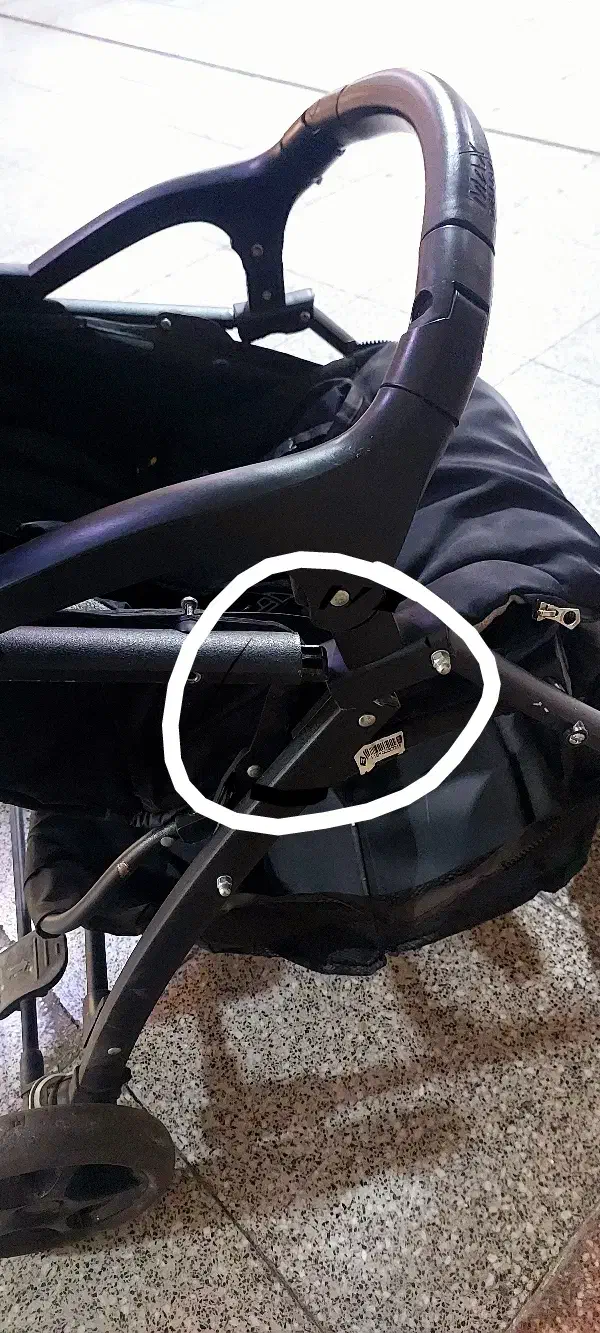 کالسکه مکس دلیجان نیاز به تعمیر|کالسکه و لوازم جانبی|تهران, استخر|دیوار