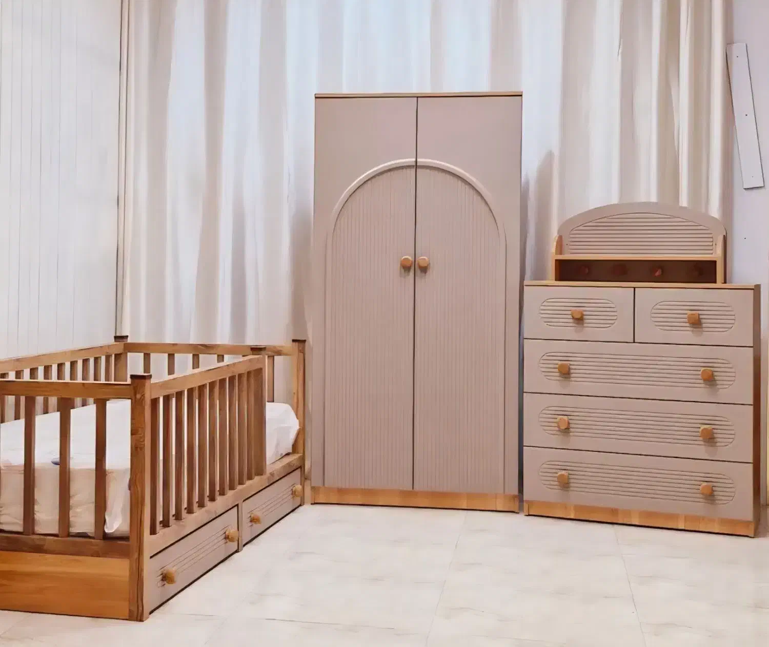 مدل مهدیس با تخت نرده ای|تخت و صندلی بچه|رشت, بازار|دیوار