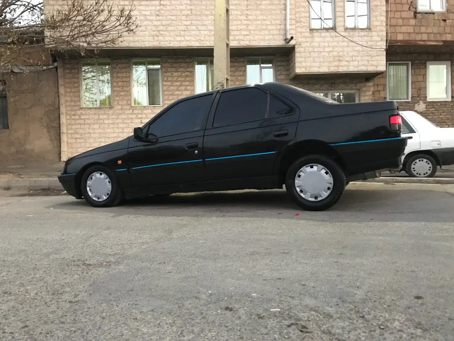 پژو ۴۰۵ مشکی آبنوس|خودرو سواری و وانت|هشتگرد, فاز ۳ مهستان|دیوار