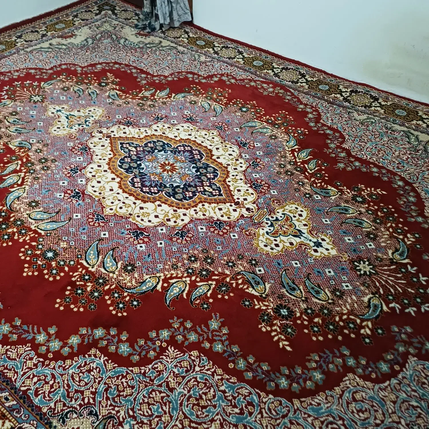 فرش دوازده متری ماشینی و شش متری فانتزی کاملا سالم|فرش|اردبیل, |دیوار