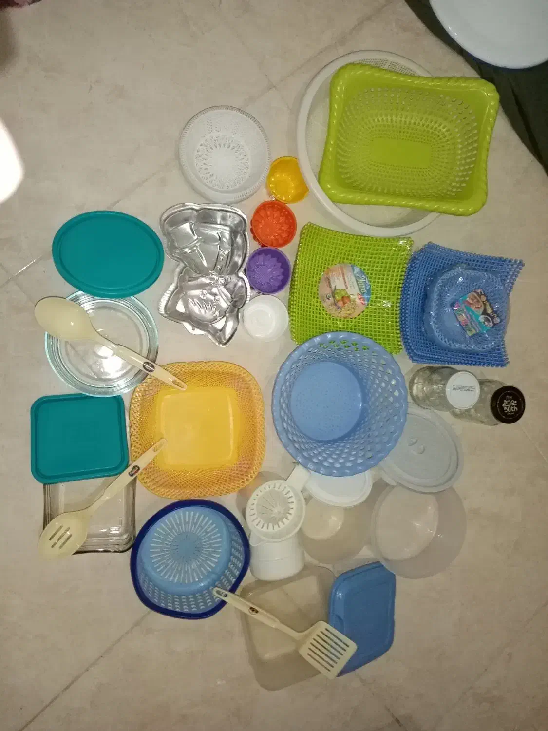 ظروف پلاستیکی وشیشه|ظروف نگهدارنده، پلاستیکی، یکبارمصرف|گرگان, |دیوار