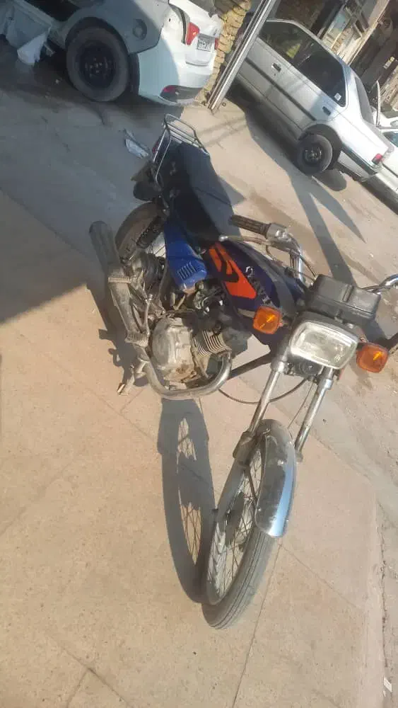 هوندا ۱۲۵پرواز|موتورسیکلت|اهواز, زندوکیلی|دیوار